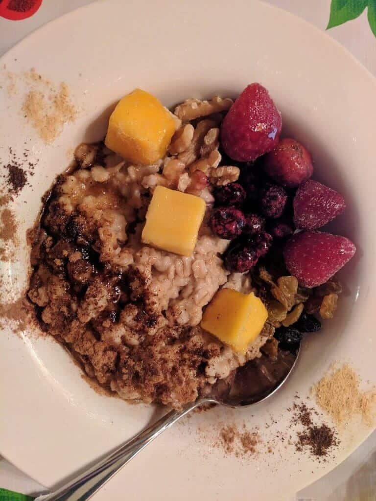 oatmeal_with_fruit
